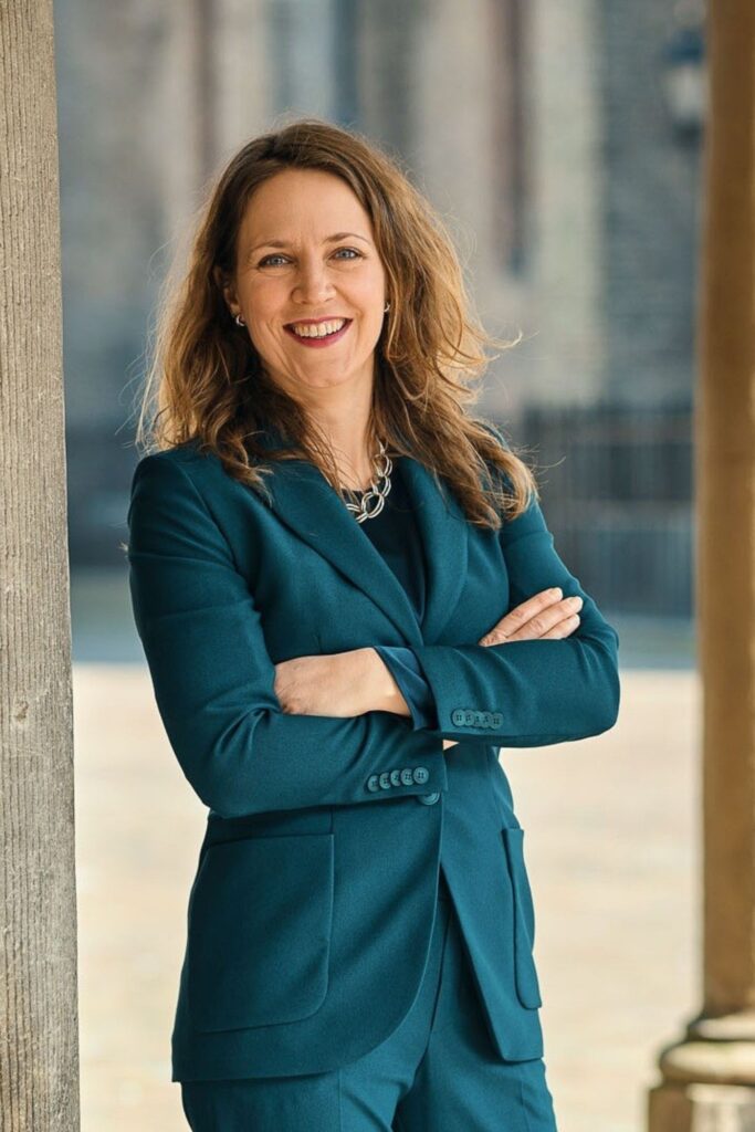 Portret van Ellemiek Etman